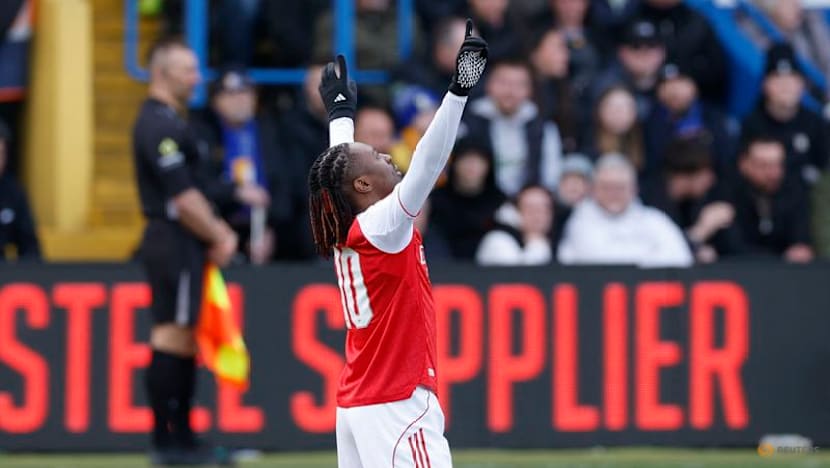 Eze thunderbolt guides Arsenal past Mansfield into FA Cup quarter-finals