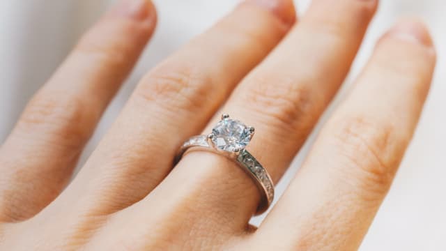 日本调查：七成未婚者不懂如何找伴侣