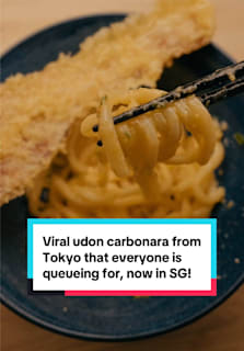 It’s almost impossible to get a seat at Udon Shin, the tiny udon specialist in Tokyo that everyone is queueing for! Other than its uniquely chewy, super long udon, the eatery is also famous for its carbonara udon. You can now try it in Singapore — the first international Udon Shin outlet just opened at Takashimaya! #8dayseatrestaurant #tokyo #udon #sgtiktok