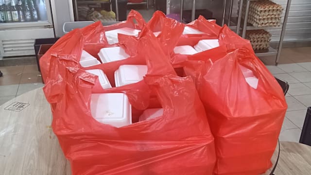 150份餐被爽单小贩社媒喊苦 民众热心伸援1.5小时买光