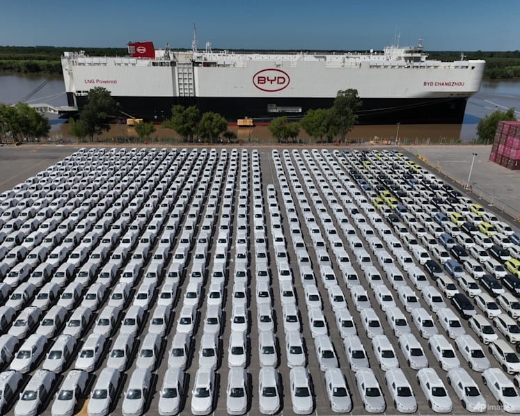 BYD leads Chinese automaker selloff on weakening sales