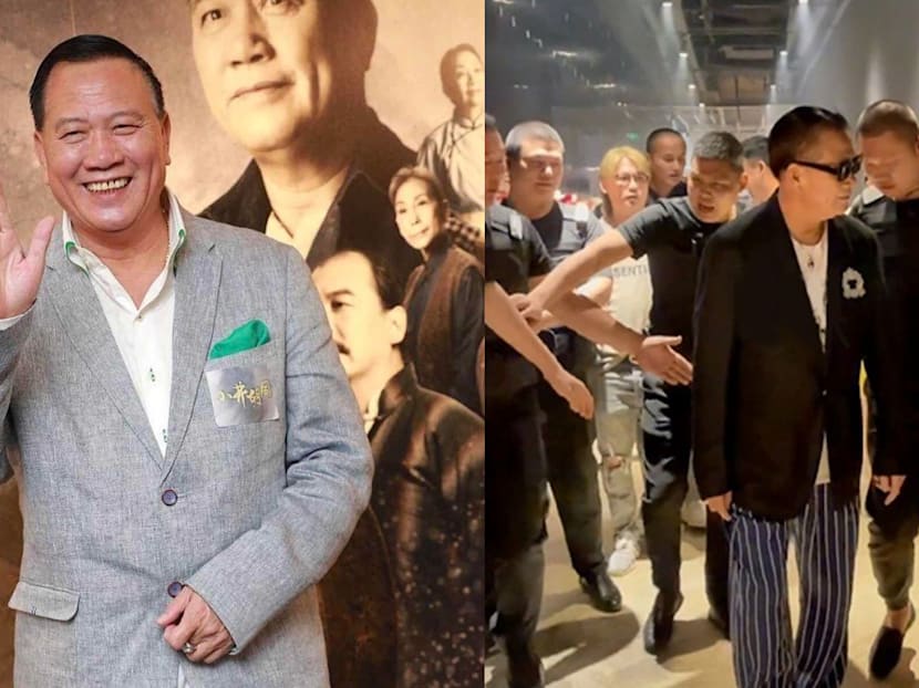 What Did One Fan Do To Make Alex Man Glare At Him At An Event In China?