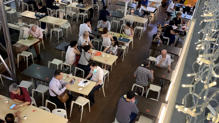 Dining in while unvaccinated: Negative COVID-19 result a must unless eating at hawker centres, coffee shops Dining in while unvaccinated: Negative COVID-19 result a must unless eating at hawker centres, coffee shops