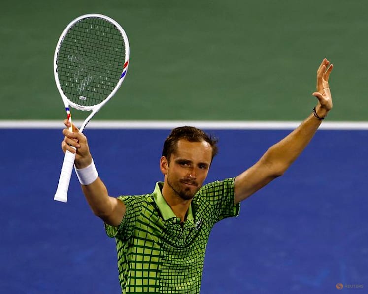 Medvedev wins Dubai title with walkover
