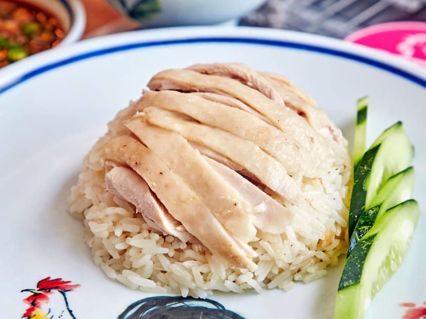 Thailand’s Go-Ang Pratunam Chicken Rice Vs Singapore's Hainanese Chicken Rice — Which Is Better? Thailand’s Go-Ang Pratunam Chicken Rice Vs Singapore's Hainanese Chicken Rice — Which Is Better?
