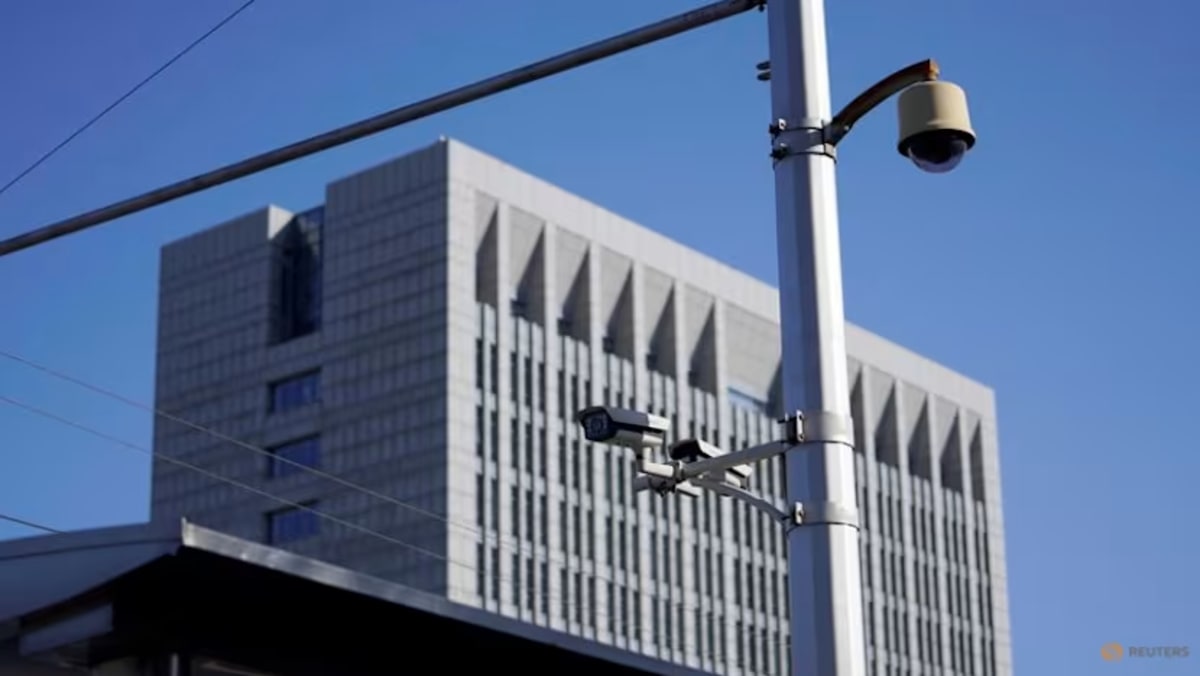 China investigates retired top media censor - CNA