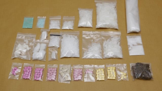 肃毒局起获市值47万元毒品 逮捕100人