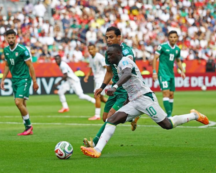 Gueye double helps five-star Senegal keep World Cup hopes alive and send Iraq home