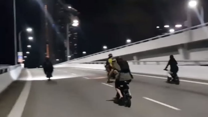 10 youths arrested for suspected involvement in case of dangerous riding on PMDs, PABs along Sheares Avenue