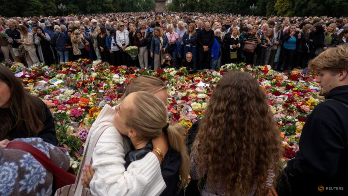 Norwegians mourn King Harald as son succeeds to throne