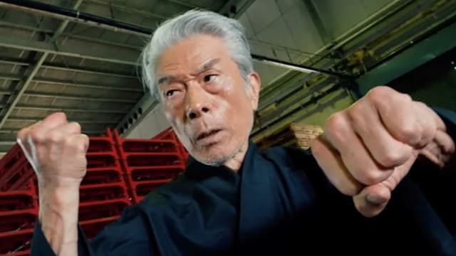 仓田保昭80岁仍能打，获称“全球最年长动作演员”
