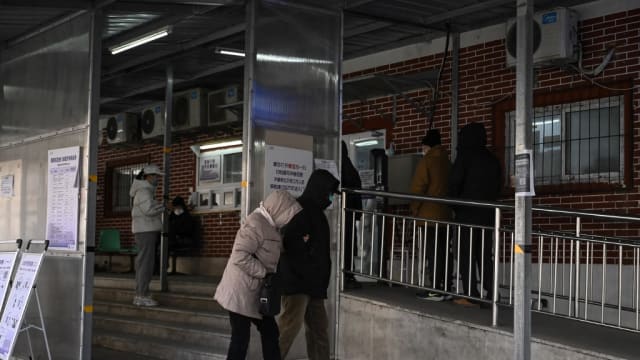 中国新增1995起确诊例 再有两人死于冠病