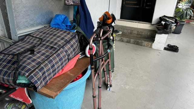 武吉班让组屋命案 隔壁女佣：老翁患失智 事发后孙子报案