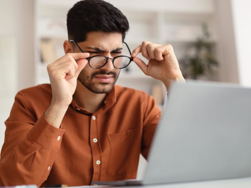 Having trouble reading this? How to choose the right glasses or contact lenses for your myopia or presbyopia Having trouble reading this? How to choose the right glasses or contact lenses for your myopia or presbyopia