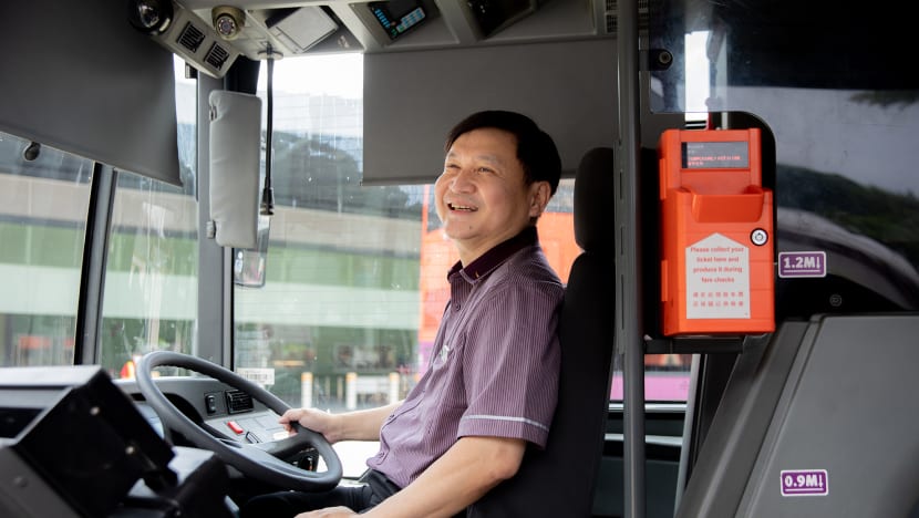 Quick-thinking bus driver lauded as hero after rescuing young girl who wandered onto 5-lane road