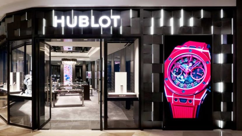 Terokai pengalaman menyeluruh & canggih di butik jam tangan di ION Orchard ini
