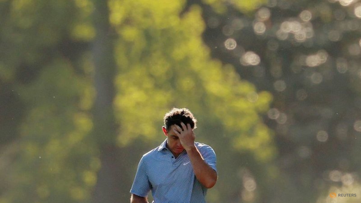 McIlroy's Masters cruise hits the skids at Amen Corner