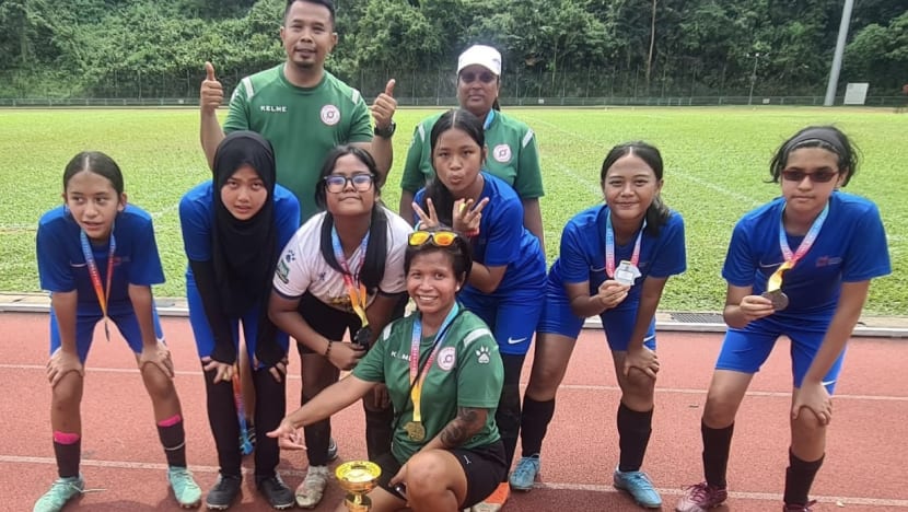 Mula sebagai sukarelawan, kini jurulatih bola sepak wanita - Salimah Senin mahu perkasa kaum hawa menerusi sukan Mula sebagai sukarelawan, kini jurulatih bola sepak wanita - Salimah Senin mahu perkasa kaum hawa menerusi sukan