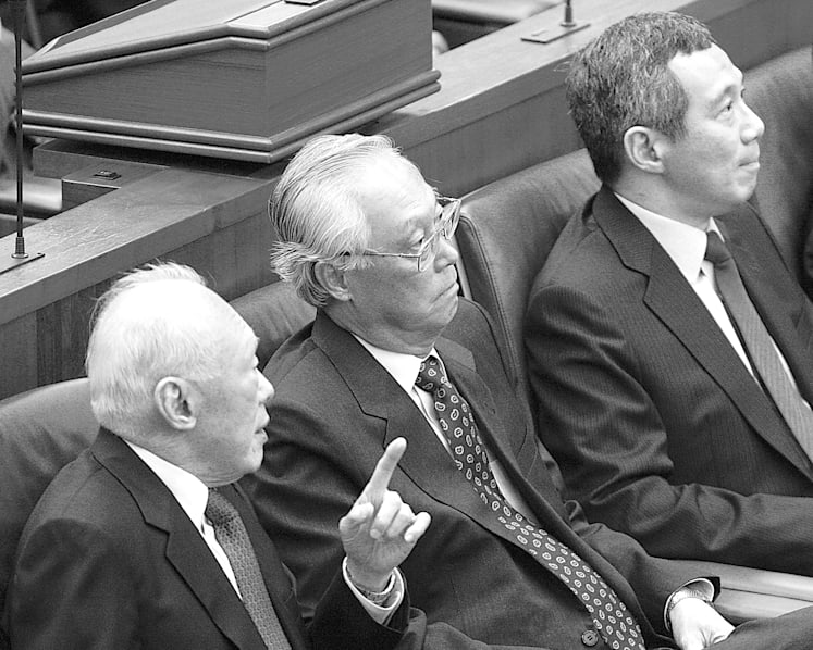 Political leadership in  S’pore now a collective effort