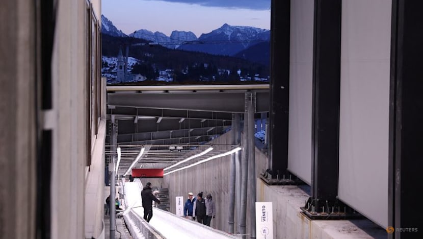 Transport fears force cap on ticket sales for events in Italy's Cortina