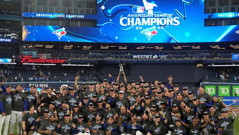 Baseball-Blue Jays carry hopes of a nation into World Series amid Canada-US tension