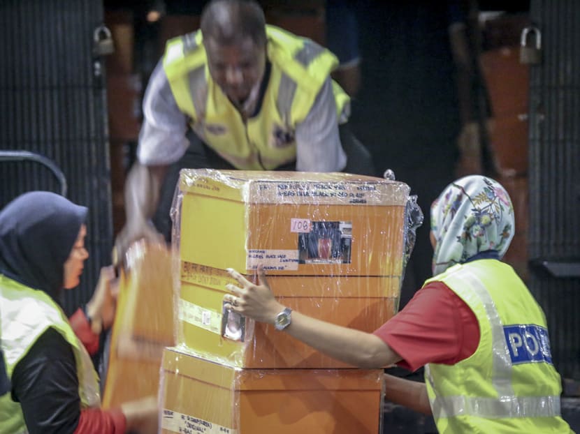 Malaysian police confiscated 72 bags of cash and valuables, as well as nearly 300 designer handbags from two apartment units linked to former Prime Minister Datuk Seri Najib Razak on Thursday (May 17) night.