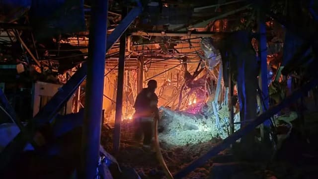 俄军大规模空袭基辅 造成至少12死21伤