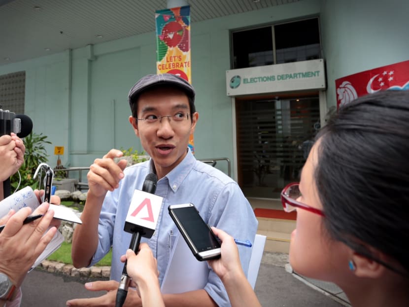 Potential candidates arrive at the Elections Department