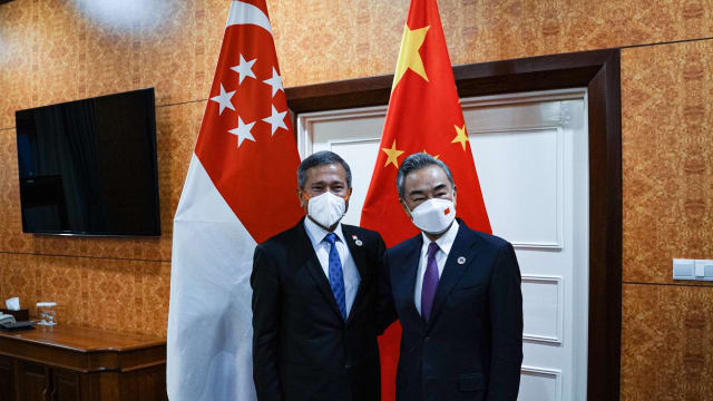 维文同王毅会面 强调台海问题应避免误判和意外事故