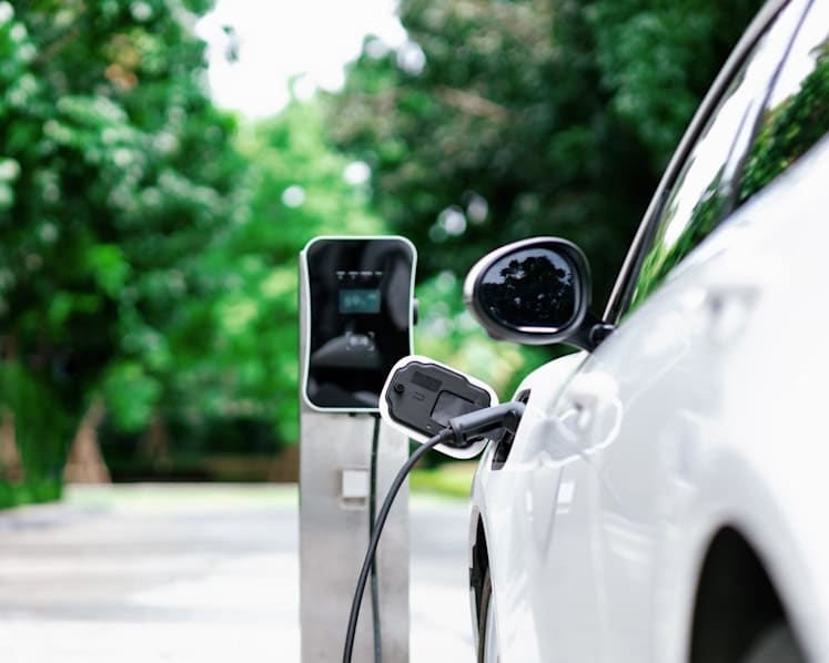 What's keeping private-hire drivers away from EVs?