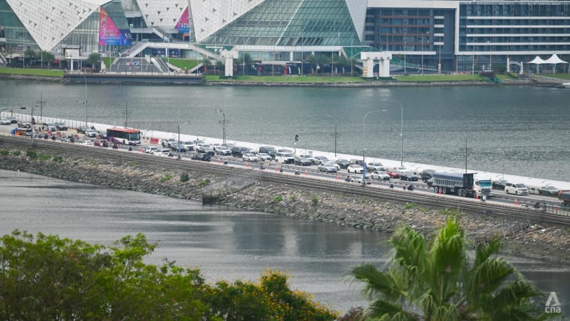 Heavy traffic expected at Singapore-Malaysia land checkpoints over National Day weekend Heavy traffic expected at Singapore-Malaysia land checkpoints over National Day weekend