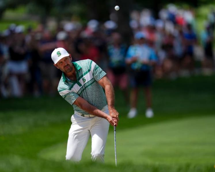 Schwartzel's ball becomes fish food at LIV Golf Bedminster