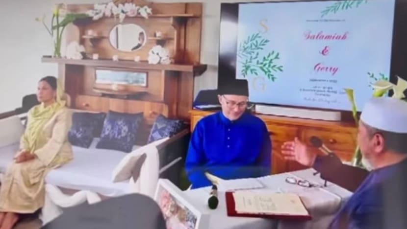 Penyanyi Salamiah Hassan kembali bergelar isteri