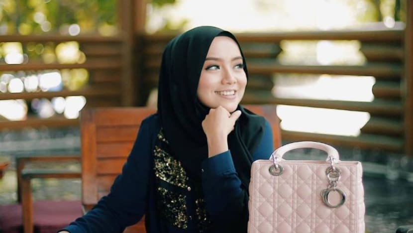 'Siapa dia... Biarlah rahsia' 'Siapa dia... Biarlah rahsia'