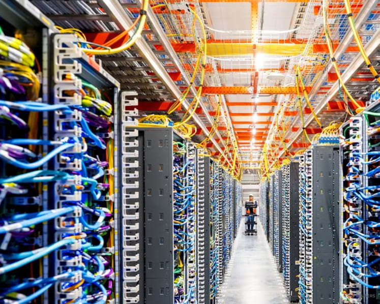 Power grid delays challenge Amazon's data center expansion in Europe