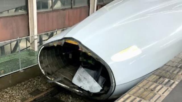 日本新干线深夜撞死人 440乘客滞留车厢五小时