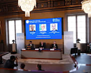 Trio wins chemistry Nobel for new form of molecular architecture