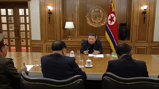 金正恩：朝鲜将通过核武力来确保国家安全 做好核反制准备是核心任务