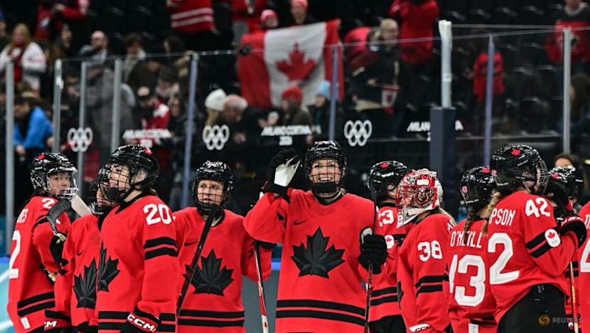 Ice hockey-Poulin powers Canada into women's final with US