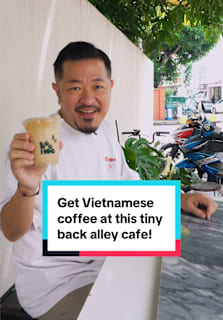 Get Vietnamese coffee at this tiny but charming back alley cafe! Oh, and owner Chris also owns the barbershop out front, so you can top up on caffeine with drinks like Iced Peanut Butter Coffee, get snacks like Bak Kwa Roti AND a haircut at the same time! 😱 #8dayseatcafe #coffee #cafe #sgtiktok