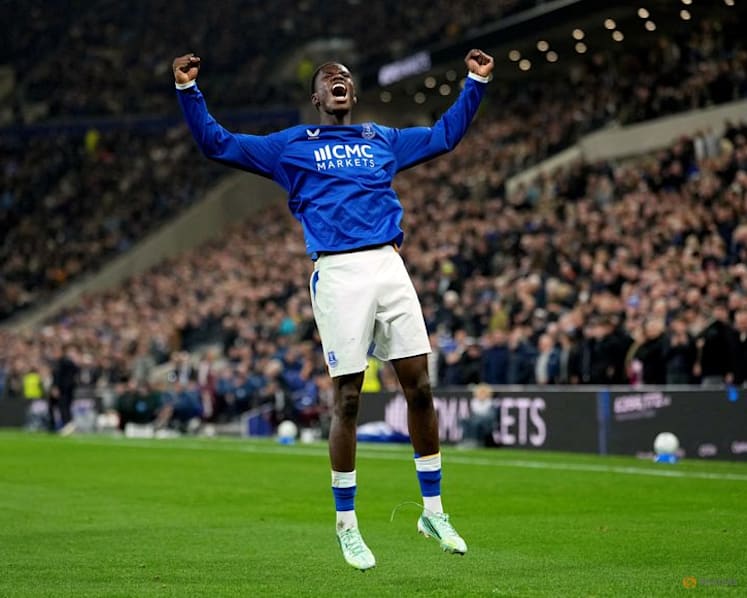 Everton beat Newcastle to set up League Cup quarter-final with Fleetwood