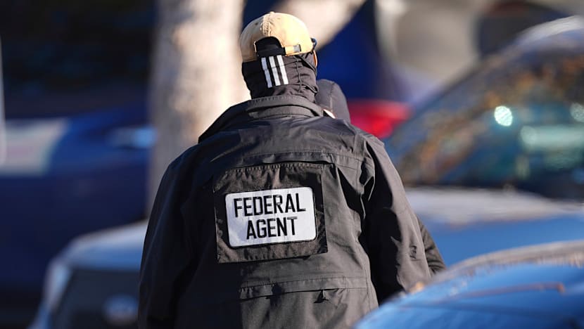 Federal authorities arrest four suspected extremists in California