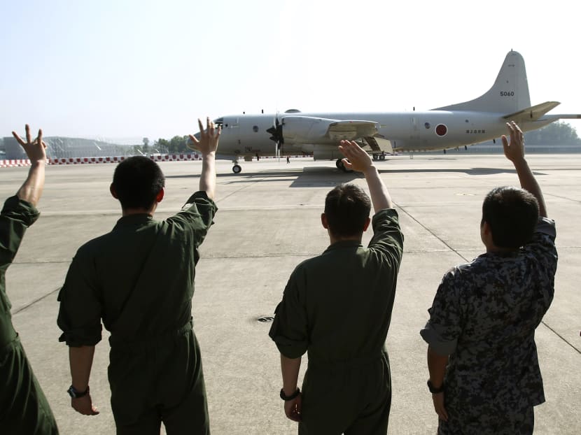 MH370: Indian Ocean search focuses on pallet