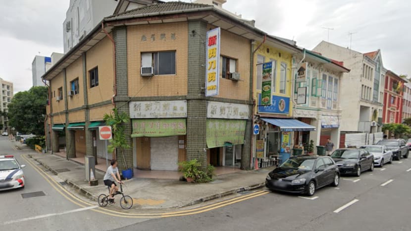 Man charged with fracturing skull of 67-year-old in fatal Geylang back alley fight Man charged with fracturing skull of 67-year-old in fatal Geylang back alley fight