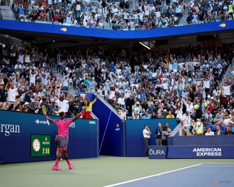 Tiafoe shines on 'people's court' to slay old rival Medvedev
