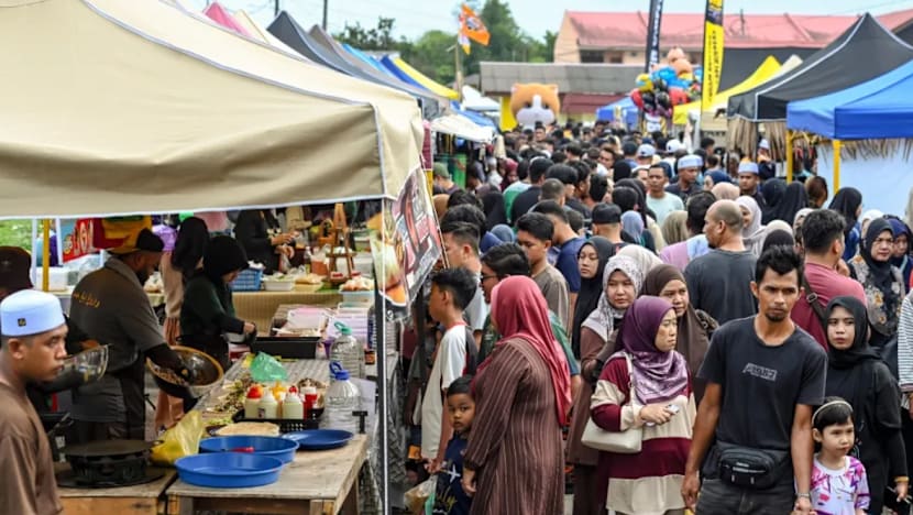 Orang ramai dinasihat pakai pelitup ketika kunjungi bazar Ramadan, tempat awam susuli kes TB di Malaysia