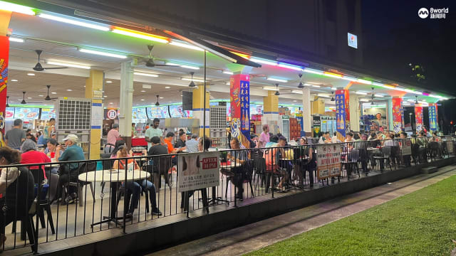 尚达曼支持者聚达曼裕廊咖啡店 追看直播等成绩
