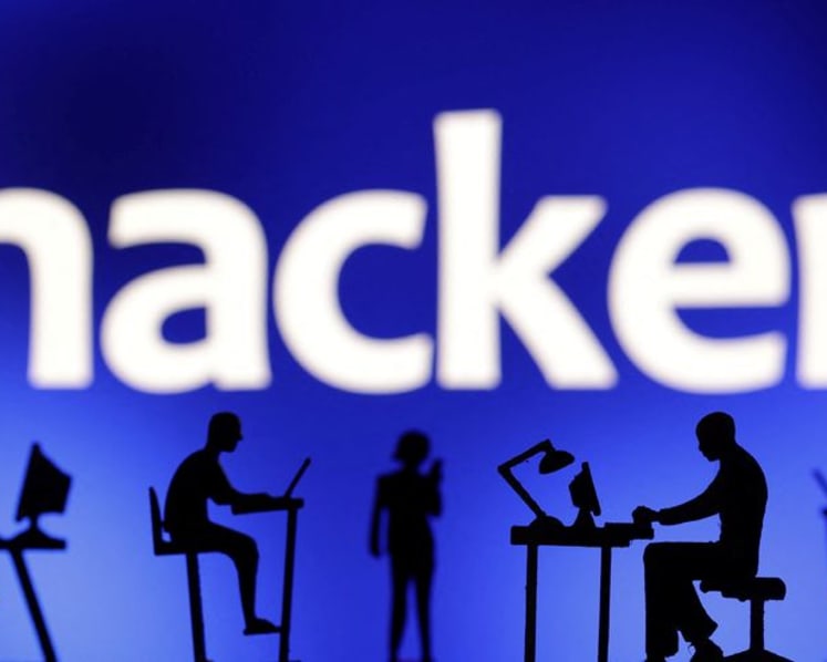 Iran-linked hackers restore website after US seizes domains