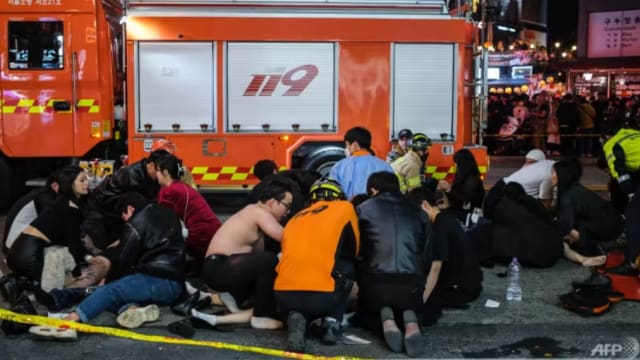 疑因梨泰院事故后患抑郁症 两韩国消防员相继身亡