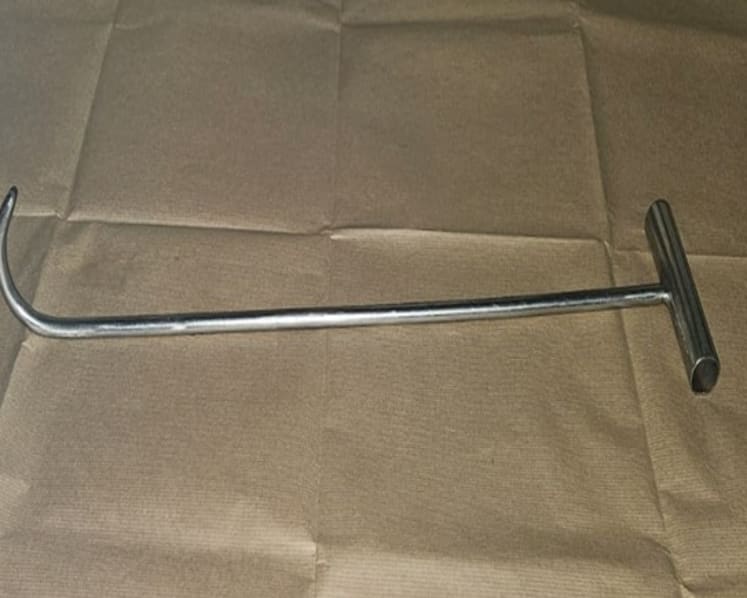 Man arrested for alleged robbery attempt using meat hook
